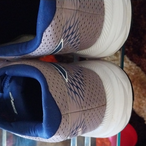 ASICS Tennis Shoes - Picture 5 of 6
